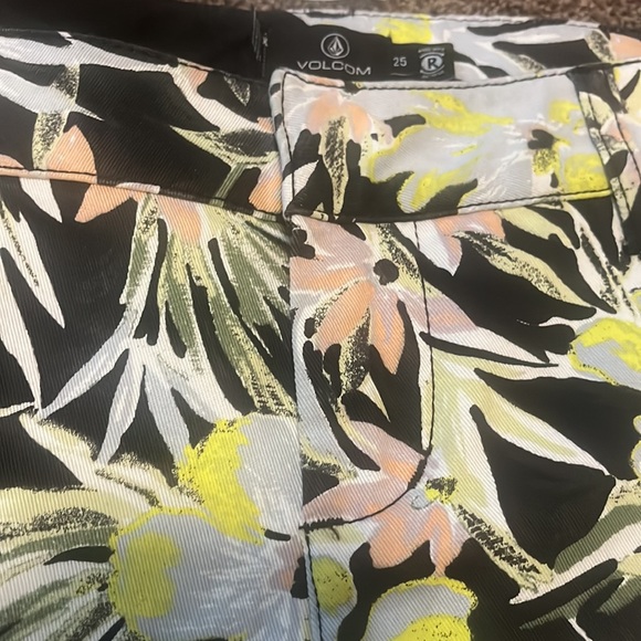 2/$30 Size 25 Volcom shorts - Picture 3 of 5